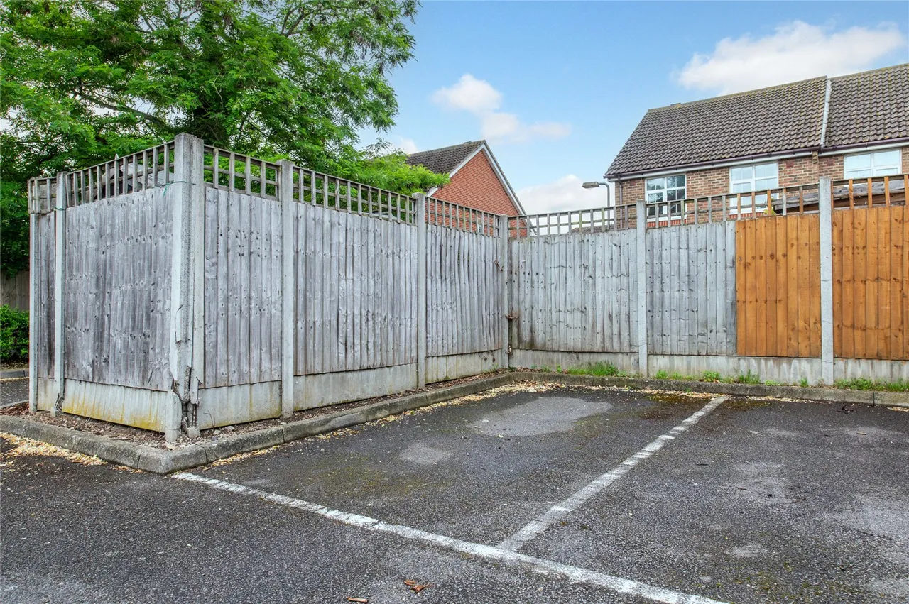 Hawthorn Road, Sittingbourne, ME10, photo 14
