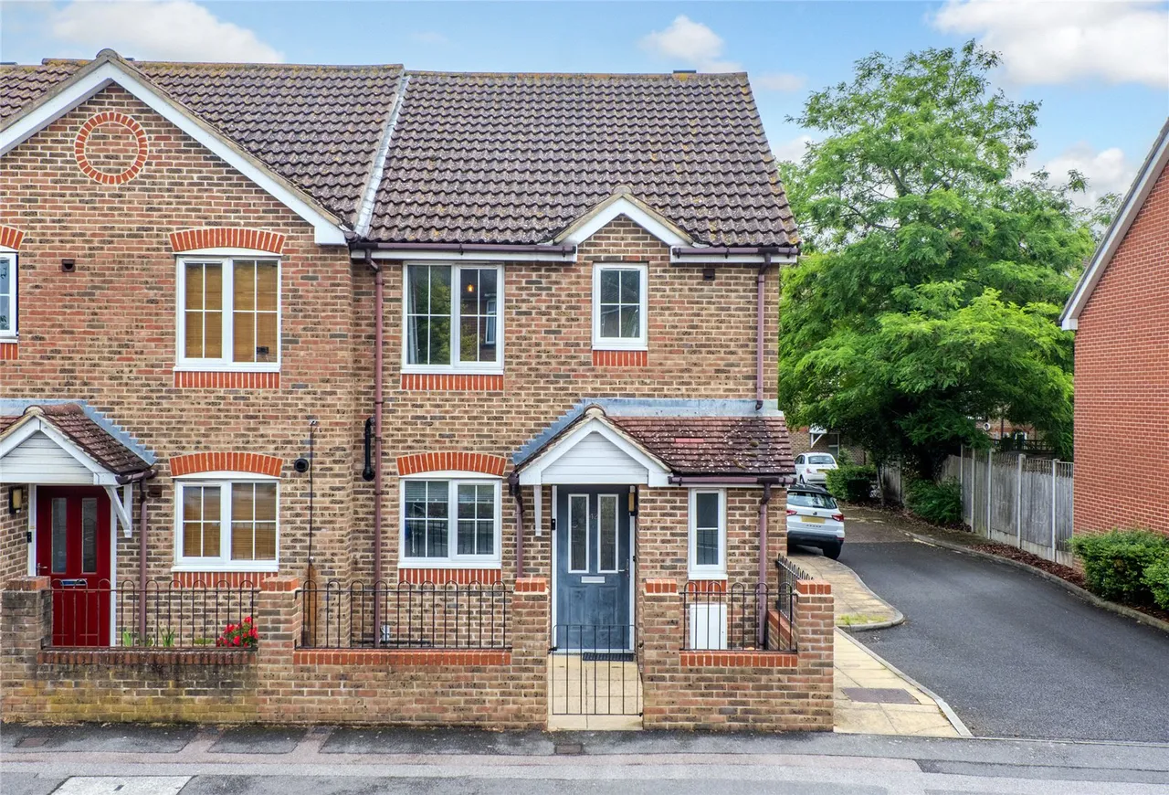 3 bed house for sale, Hawthorn Road, Sittingbourne, ME10