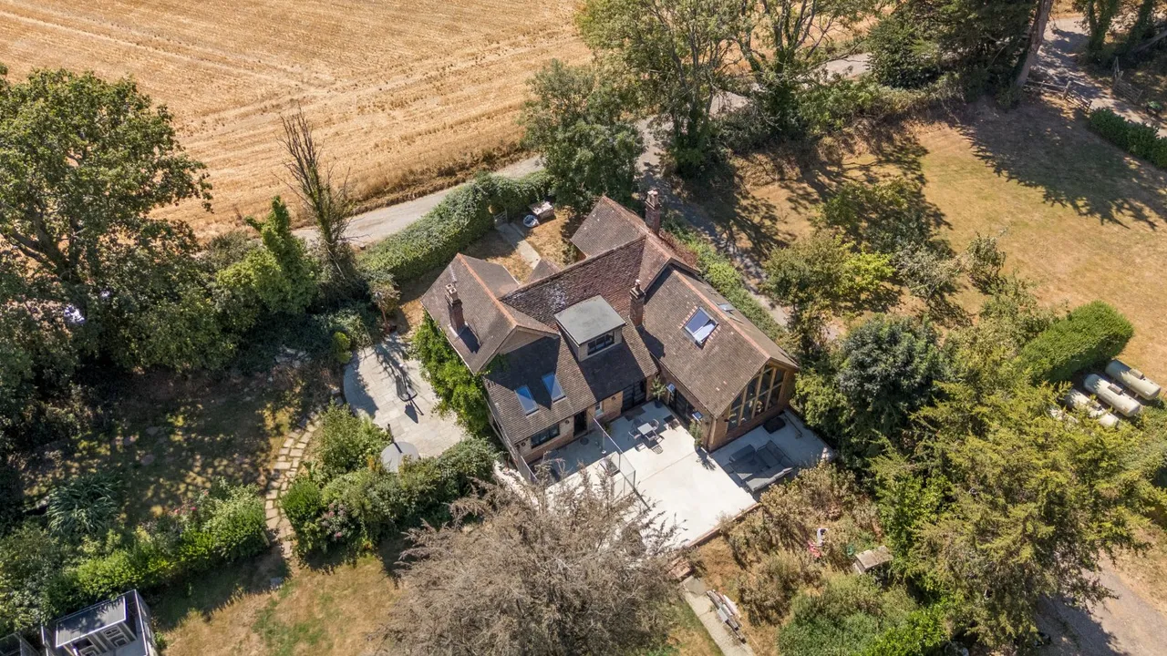 Castle Farm Lane, Wickham, PO17, photo 13