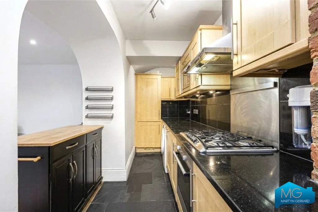Royal Drive, London, N11, photo 4
