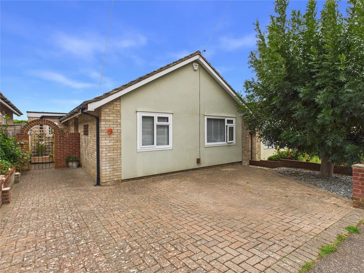 3 bed house for sale, St. Andrews Place, Melton, IP12