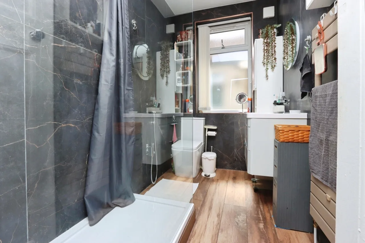 Dalewood Avenue, Sheffield, S8, photo 13