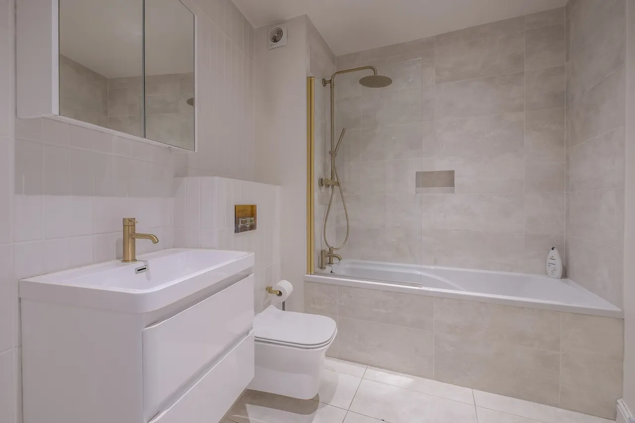 High Street, Kingston Upon Thames, KT1, photo 8