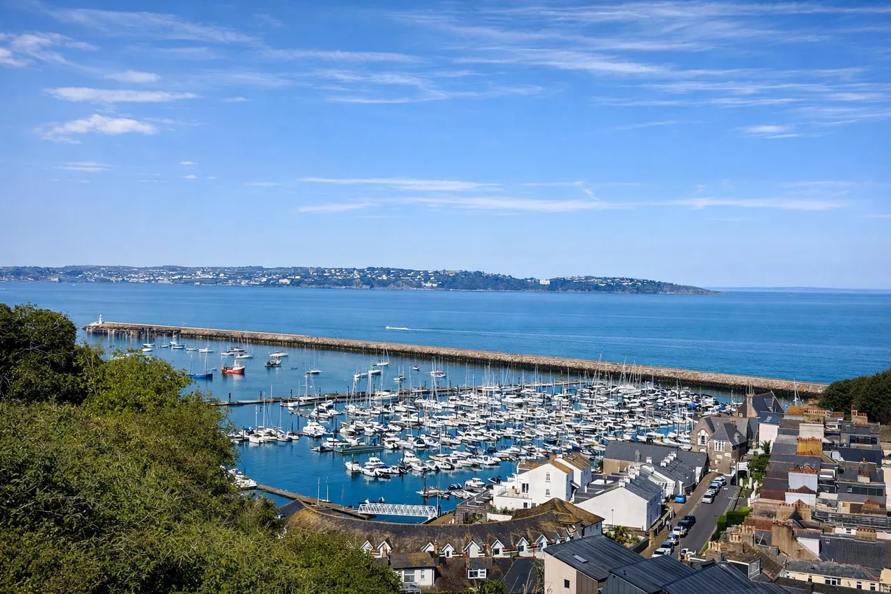 3 bed house for sale, Garlic Rea, Brixham