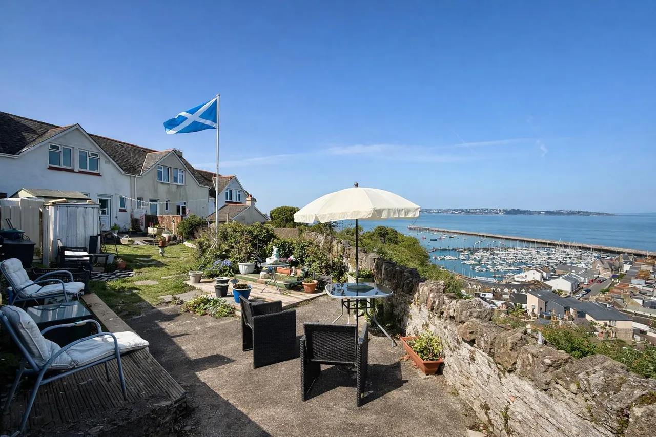 Garlic Rea, Brixham, photo 5
