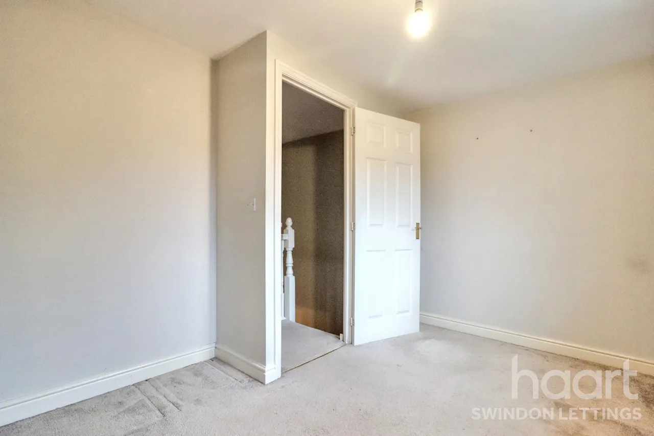 Calne, SN11, photo 6
