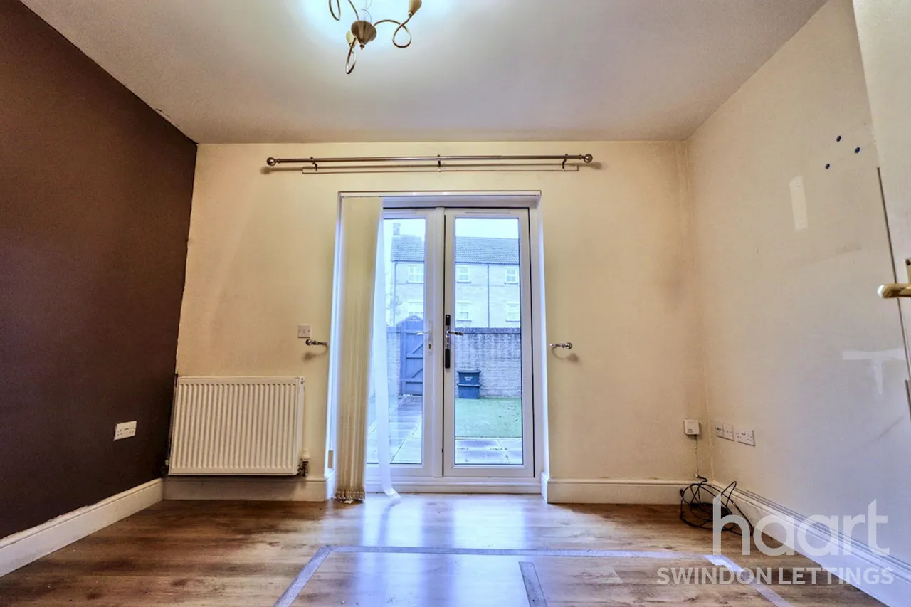 Calne, SN11, photo 4