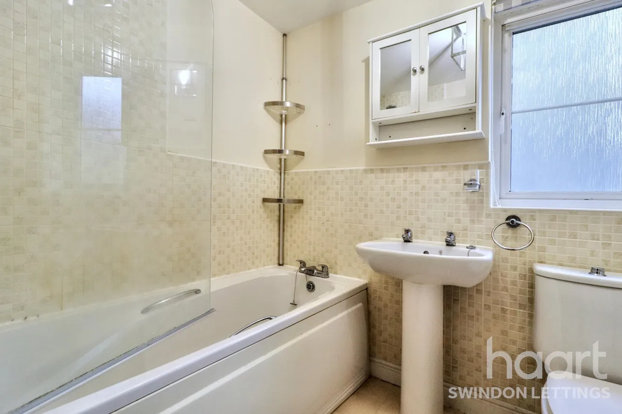 Calne, SN11, photo 10