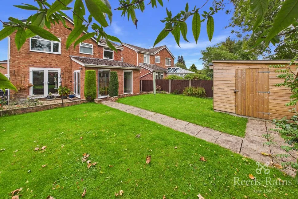 Yew Tree Drive, Barnton, CW8, photo 4