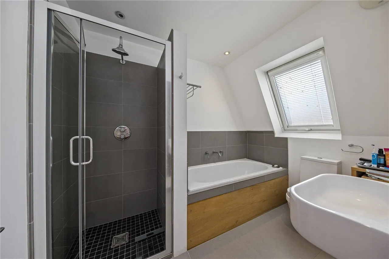 Sunnyside Road, Teddington, TW11, photo 13