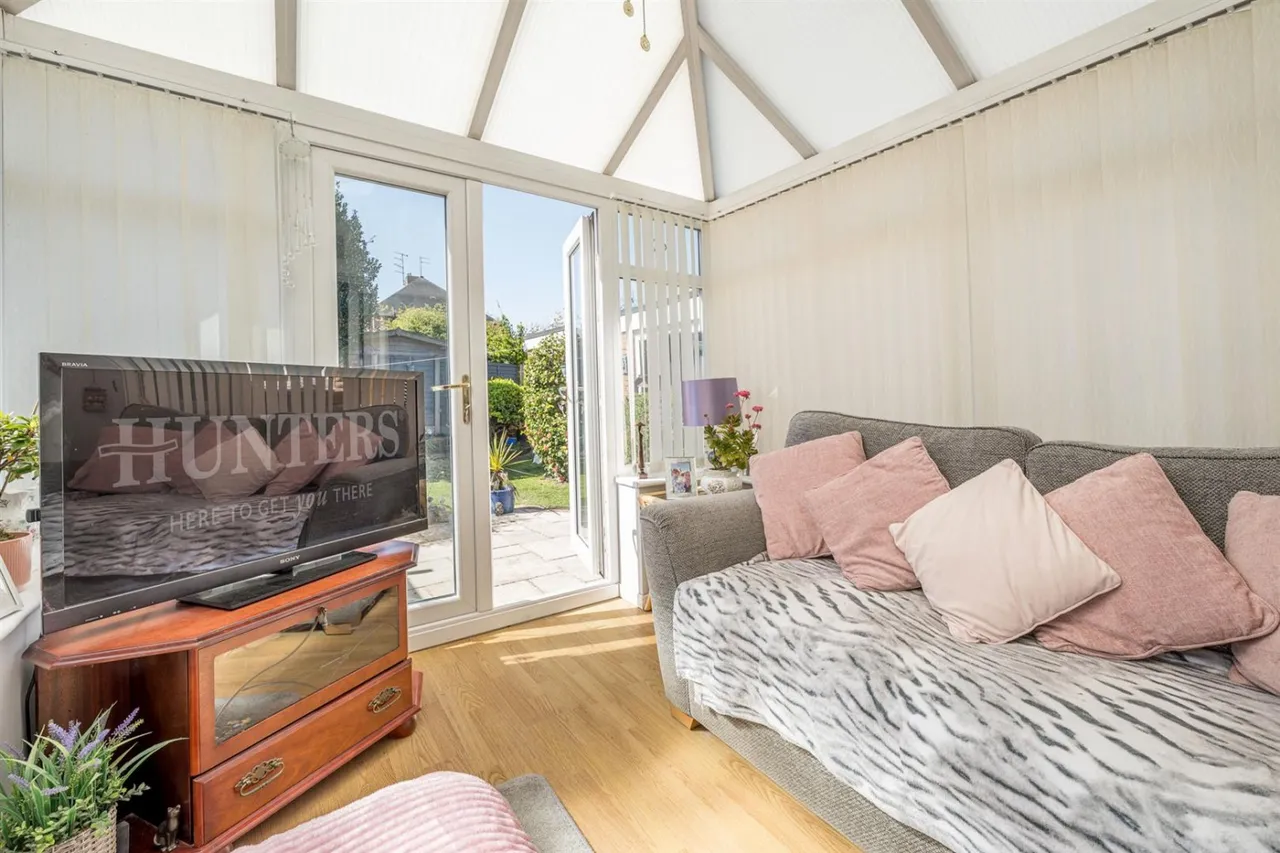 Court Crescent, Kingswinford, DY6 9RJ, photo 5