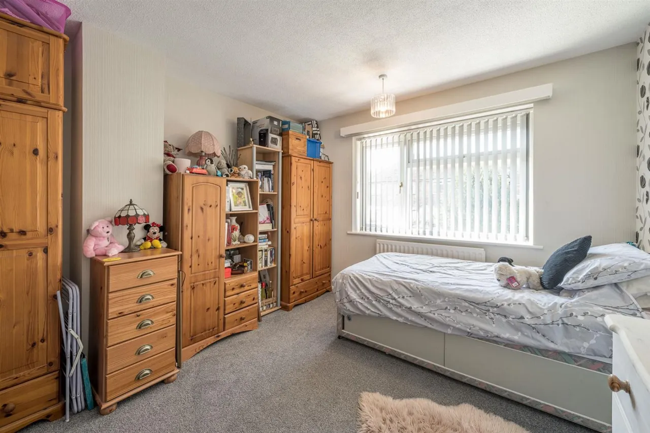 Court Crescent, Kingswinford, DY6 9RJ, photo 8