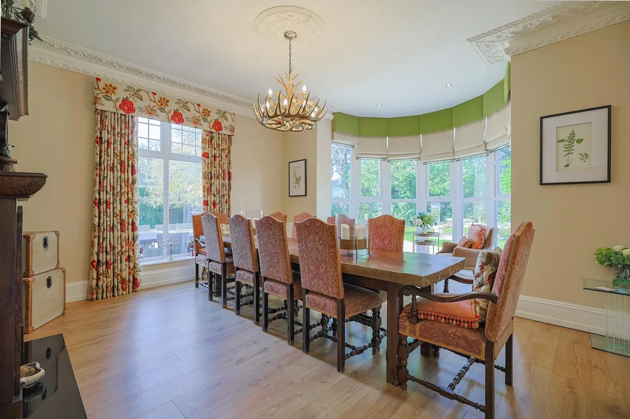 The Pines, Gowerton, photo 4