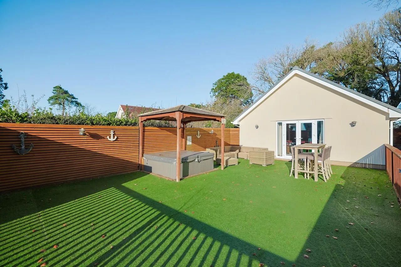 The Pines, Gowerton, photo 44
