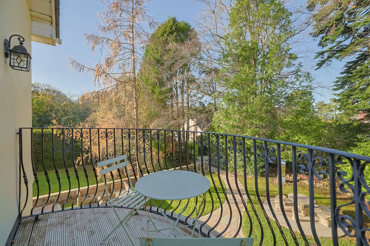 The Pines, Gowerton, photo 22