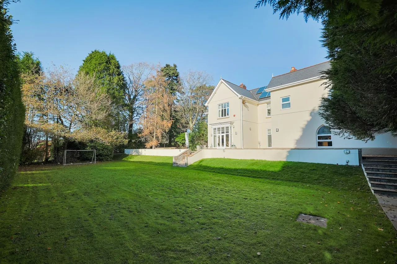 The Pines, Gowerton, photo 36