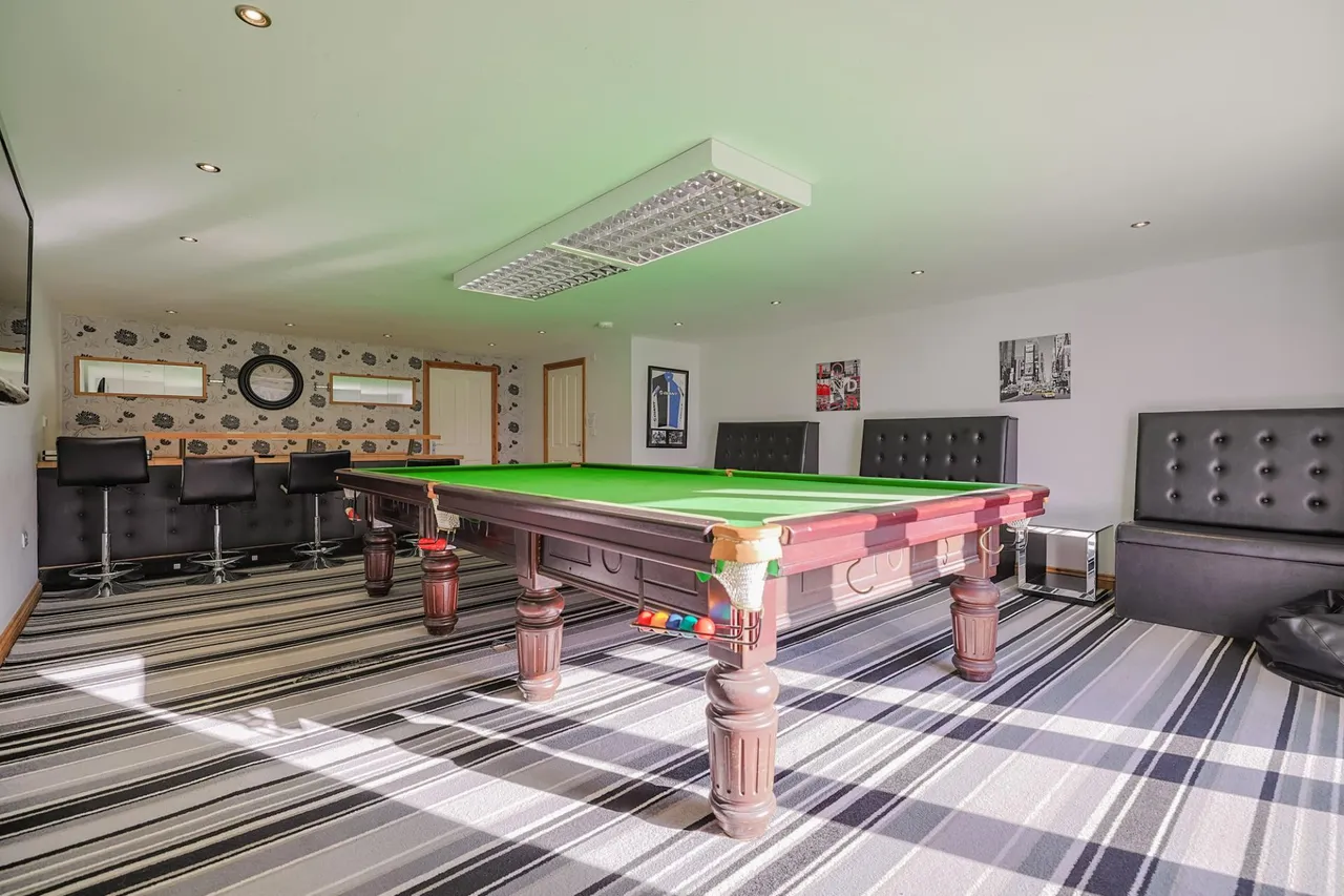 The Pines, Gowerton, photo 30