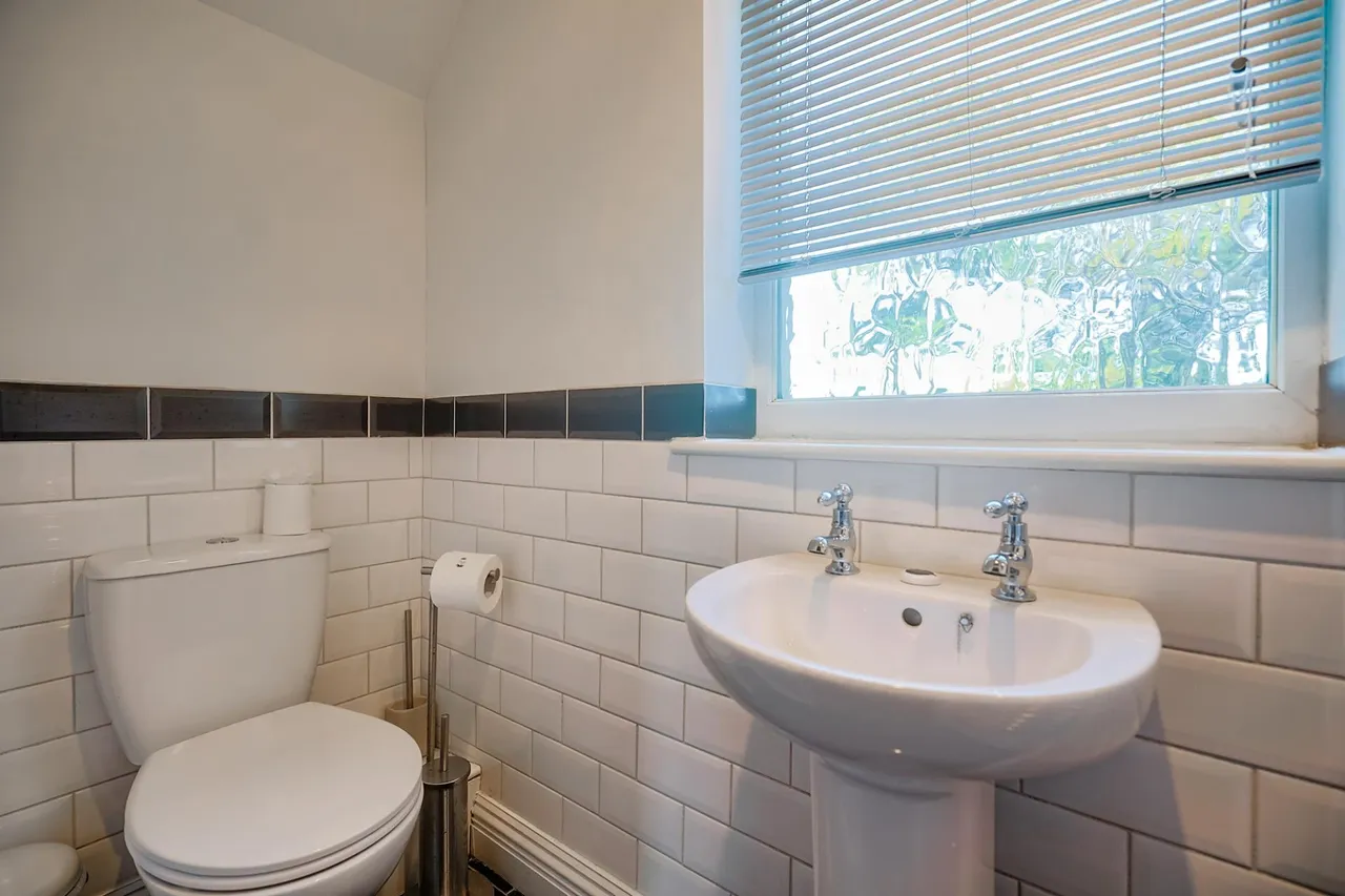 The Pines, Gowerton, photo 16