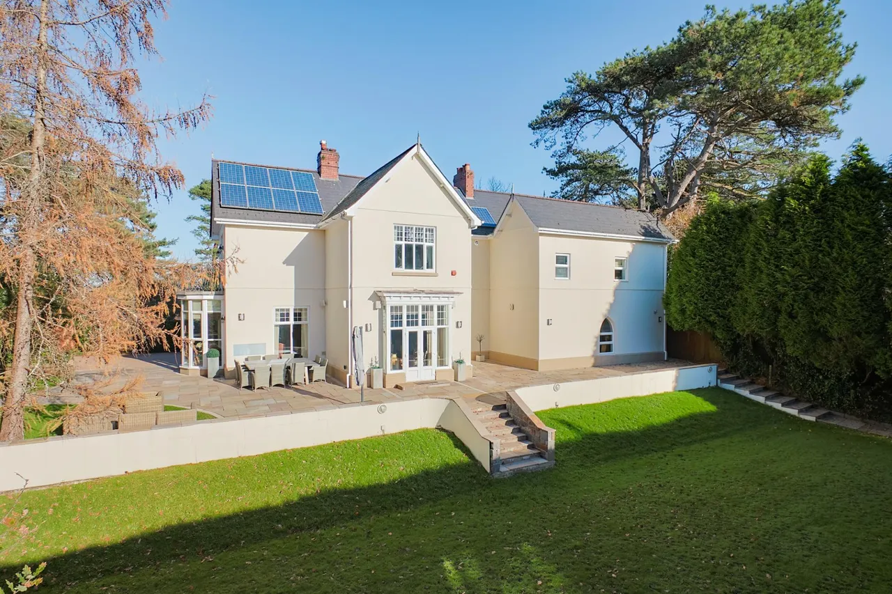 5 bed house for sale, The Pines, Gowerton