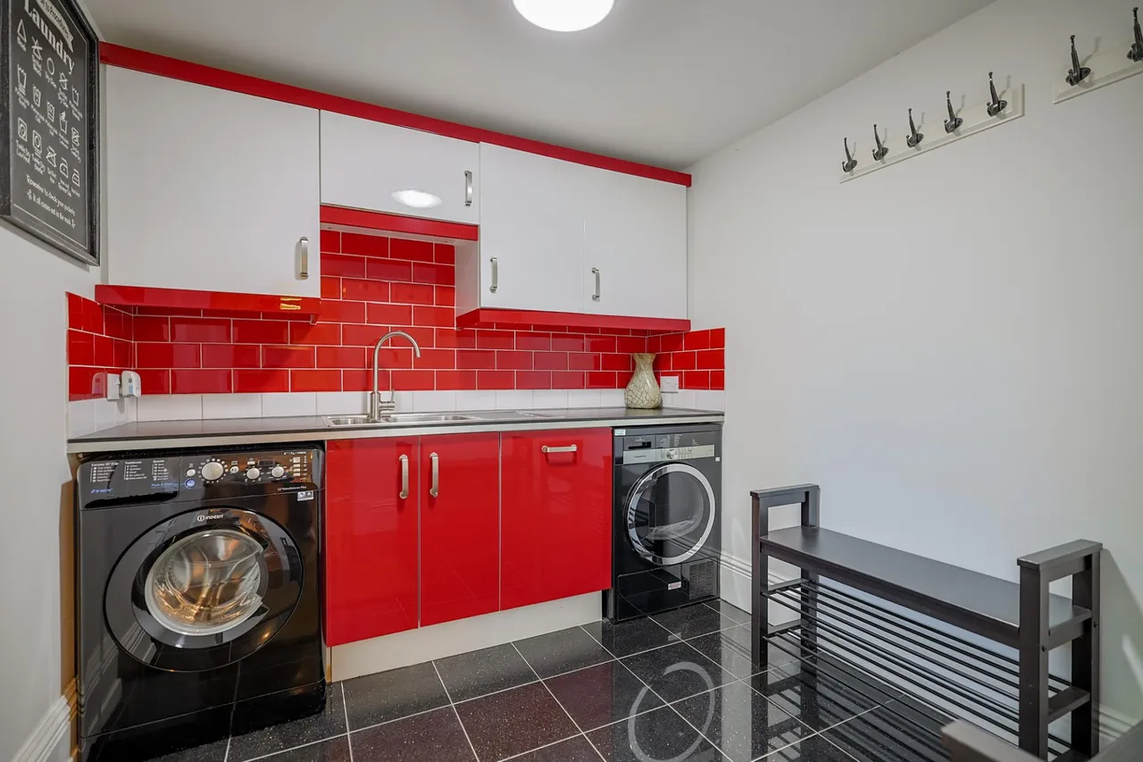 The Pines, Gowerton, photo 13