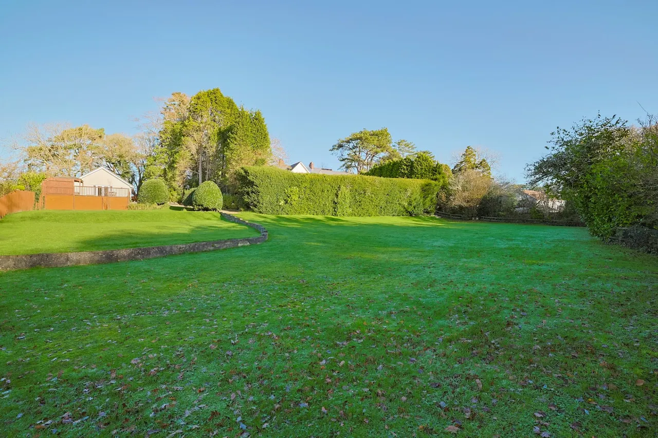 The Pines, Gowerton, photo 40