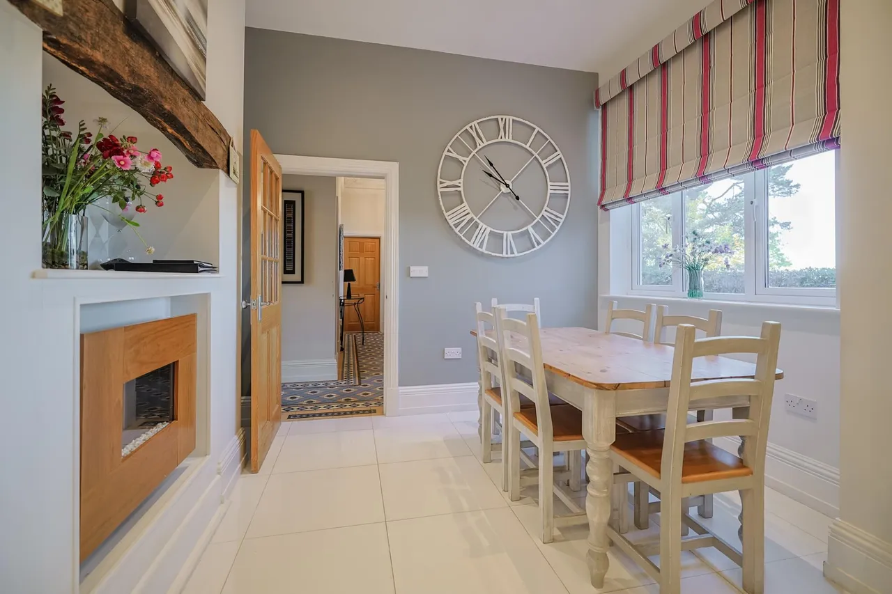The Pines, Gowerton, photo 11
