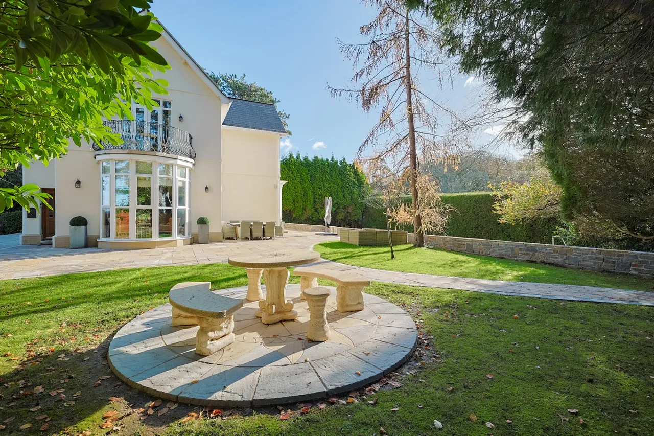 The Pines, Gowerton, photo 34