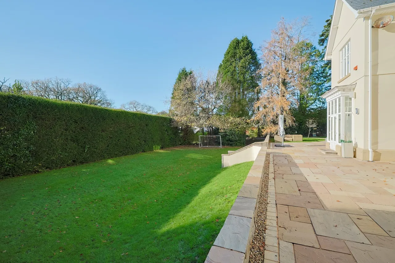 The Pines, Gowerton, photo 41