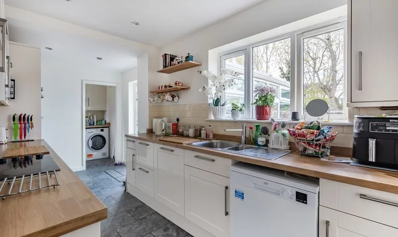 Rosebank, Epsom, KT18, photo 5