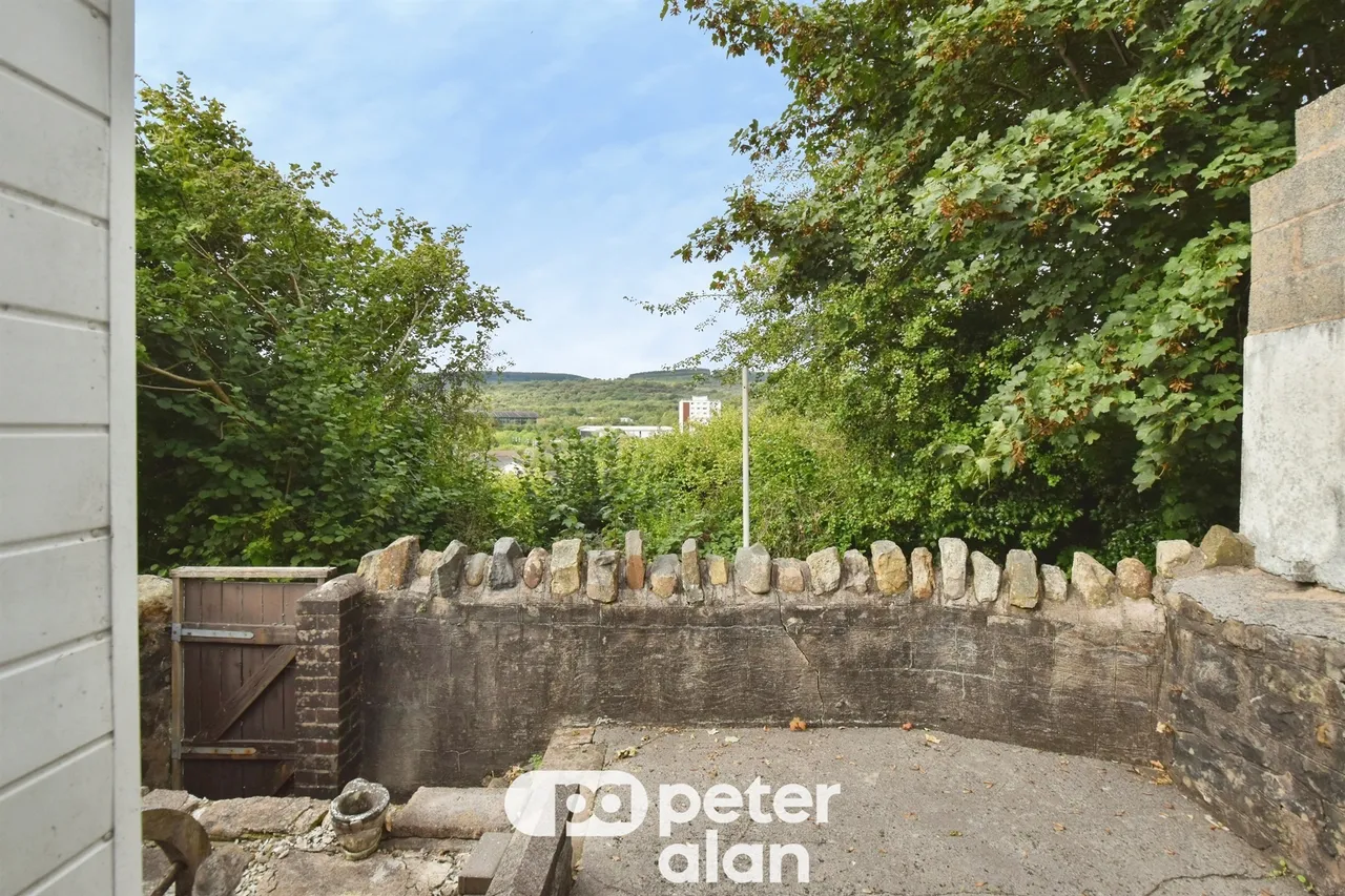 Russell Terrace, Merthyr Tydfil, CF47, photo 12