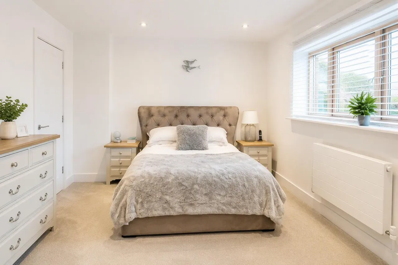 5 bed property to rent, Empire Way, Cardiff Pointe, CF11