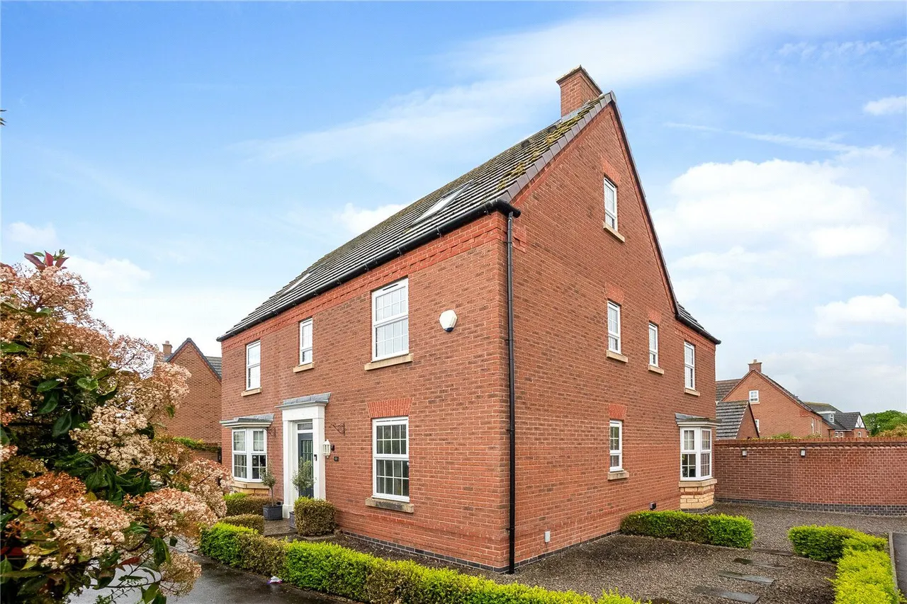 6 bed house for sale, Shepherds Walk, Honeybourne, WR11