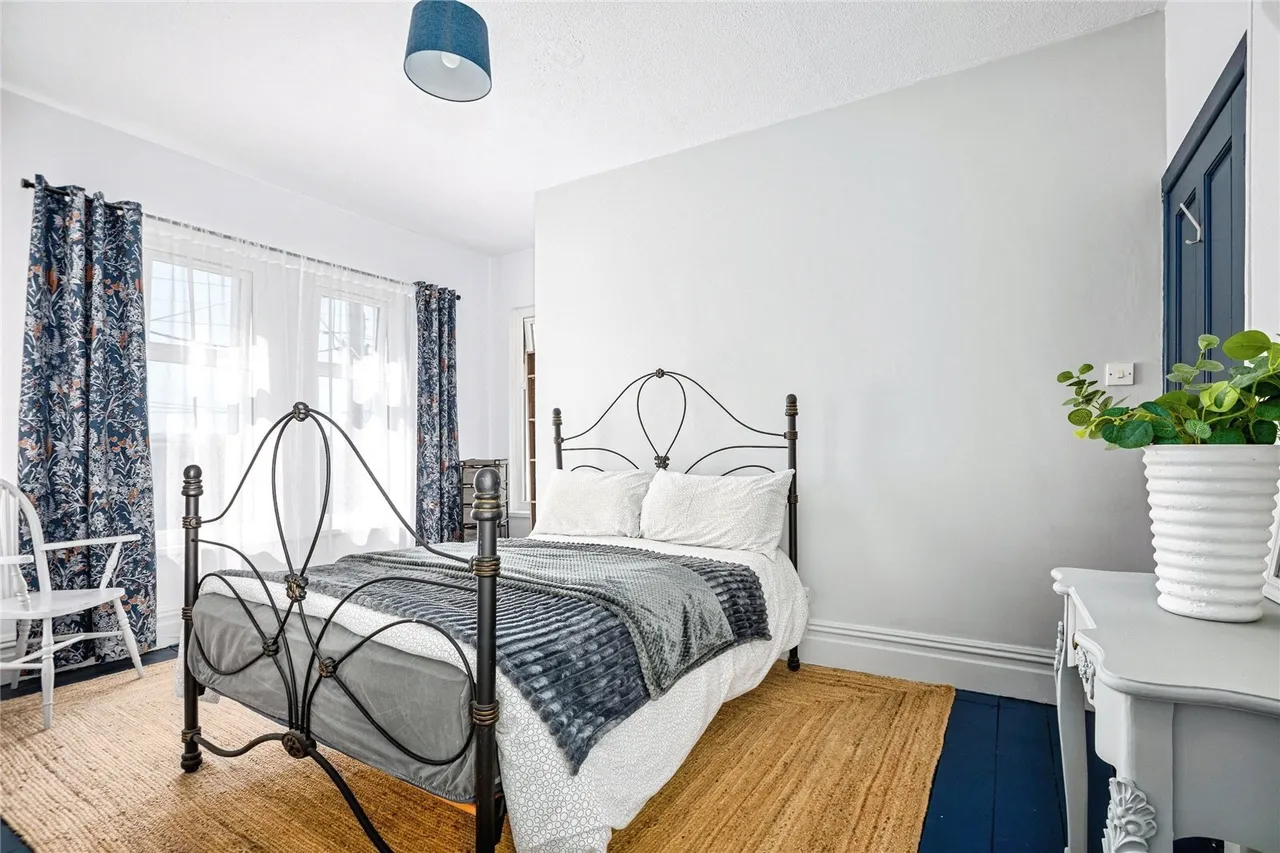 Aberystwyth Road, Cardigan, SA43, photo 9