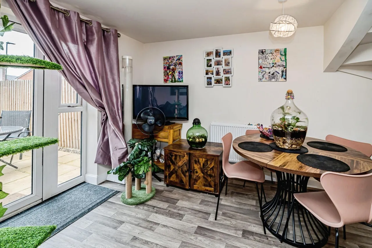 Grand Junction, Aylesbury, HP22, photo 4