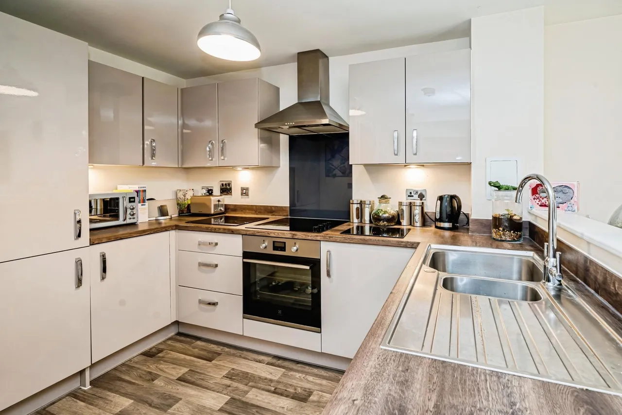 Grand Junction, Aylesbury, HP22, photo 2