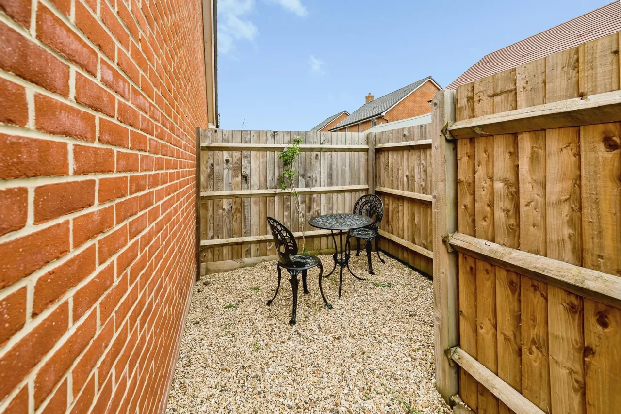 Grand Junction, Aylesbury, HP22, photo 17