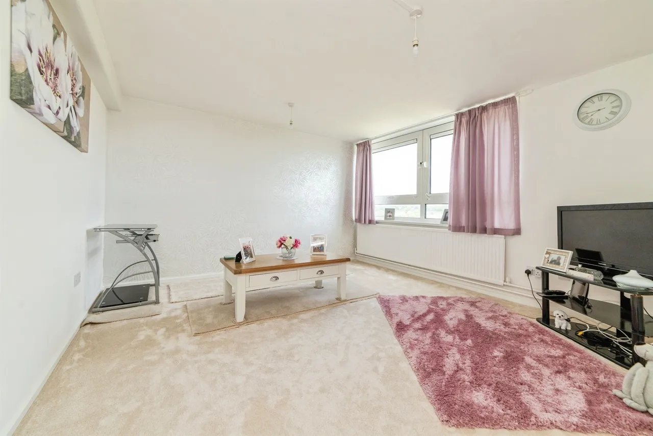 Harrow Court, Stevenage, SG1, photo 2