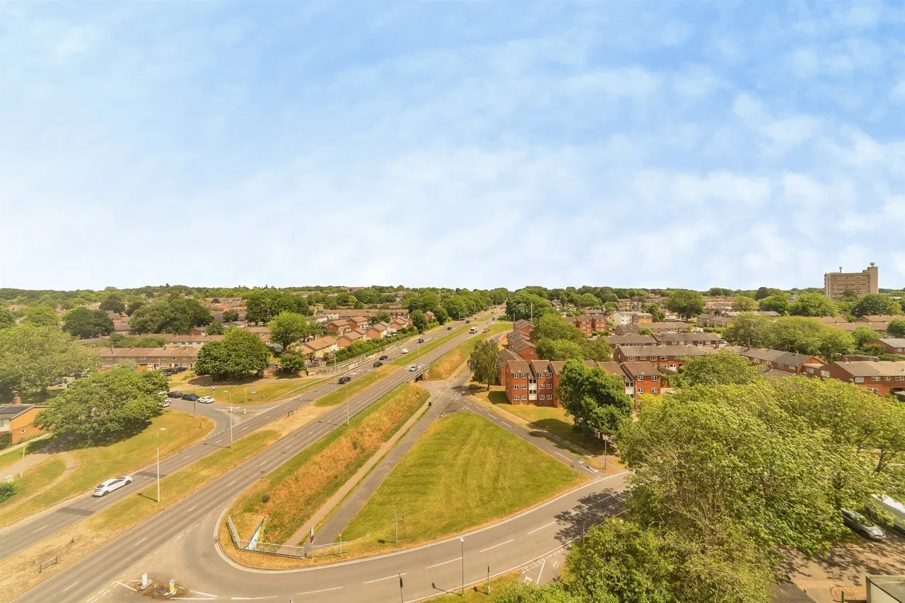 Harrow Court, Stevenage, SG1, photo 7