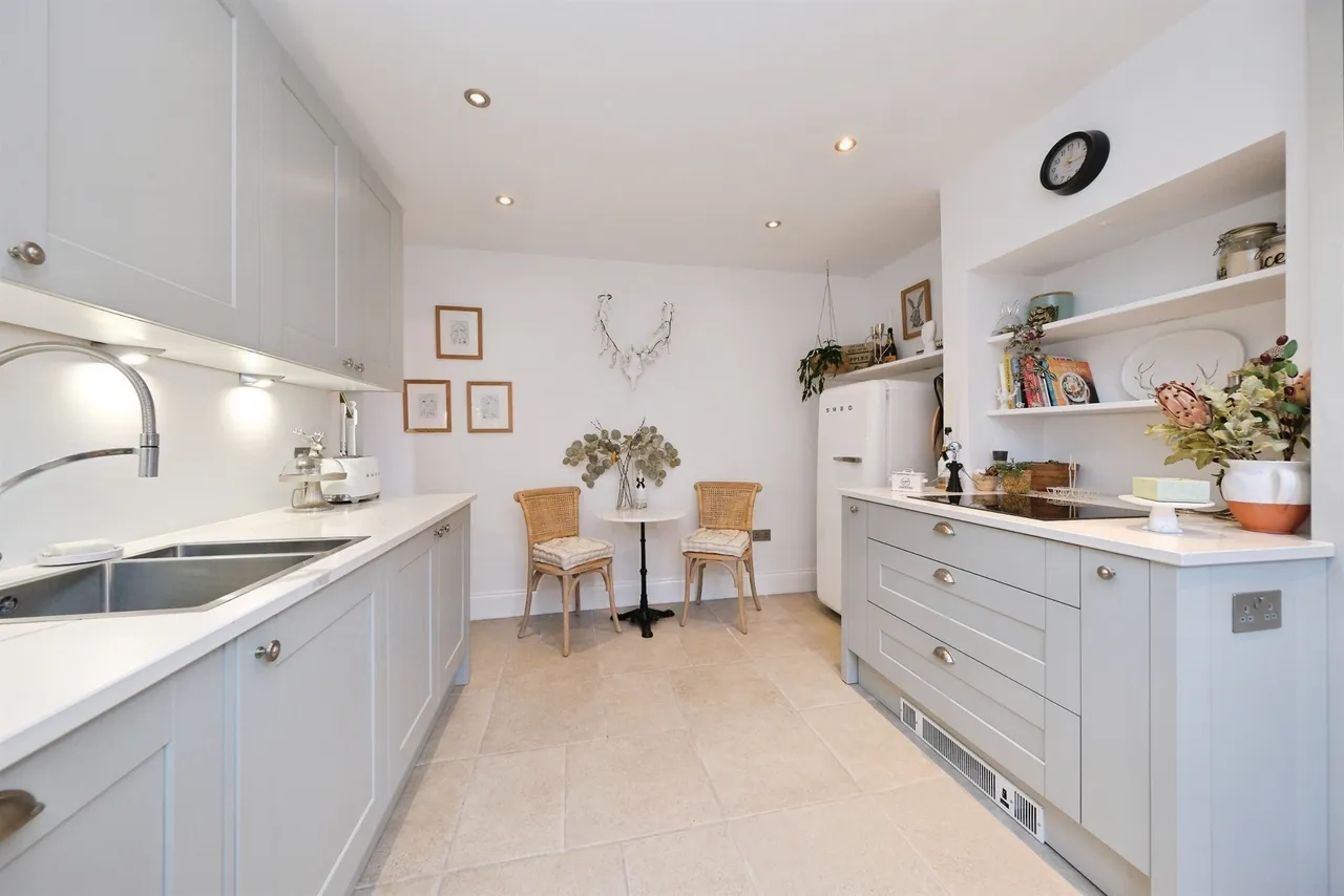 Little London, Holloway, DE4, photo 11
