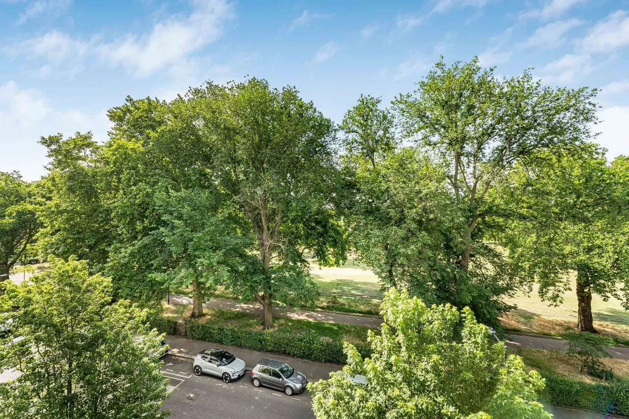 Downs Road, London, E5, photo 14