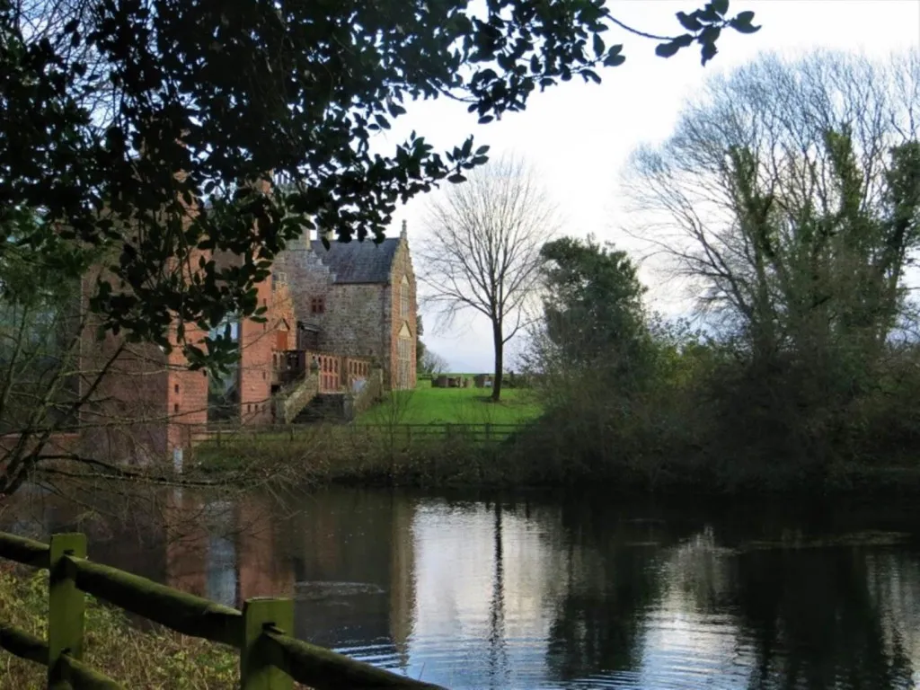 Llanedwen, LL61, photo 22