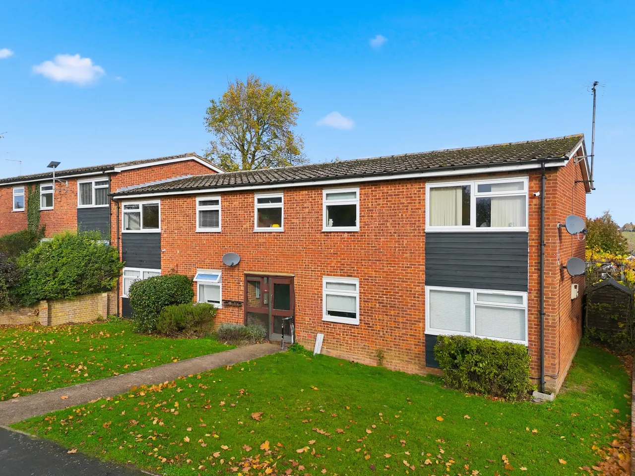 2 bed flat for sale — Kingham Road, Wareside, Ware