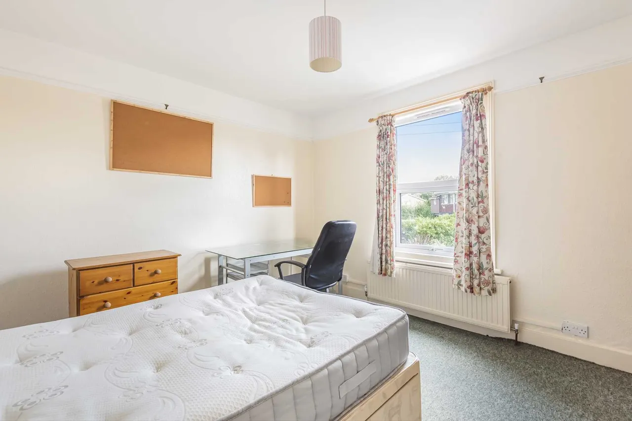 Guildford Park Road, Guildford, GU2 7NF, photo 6