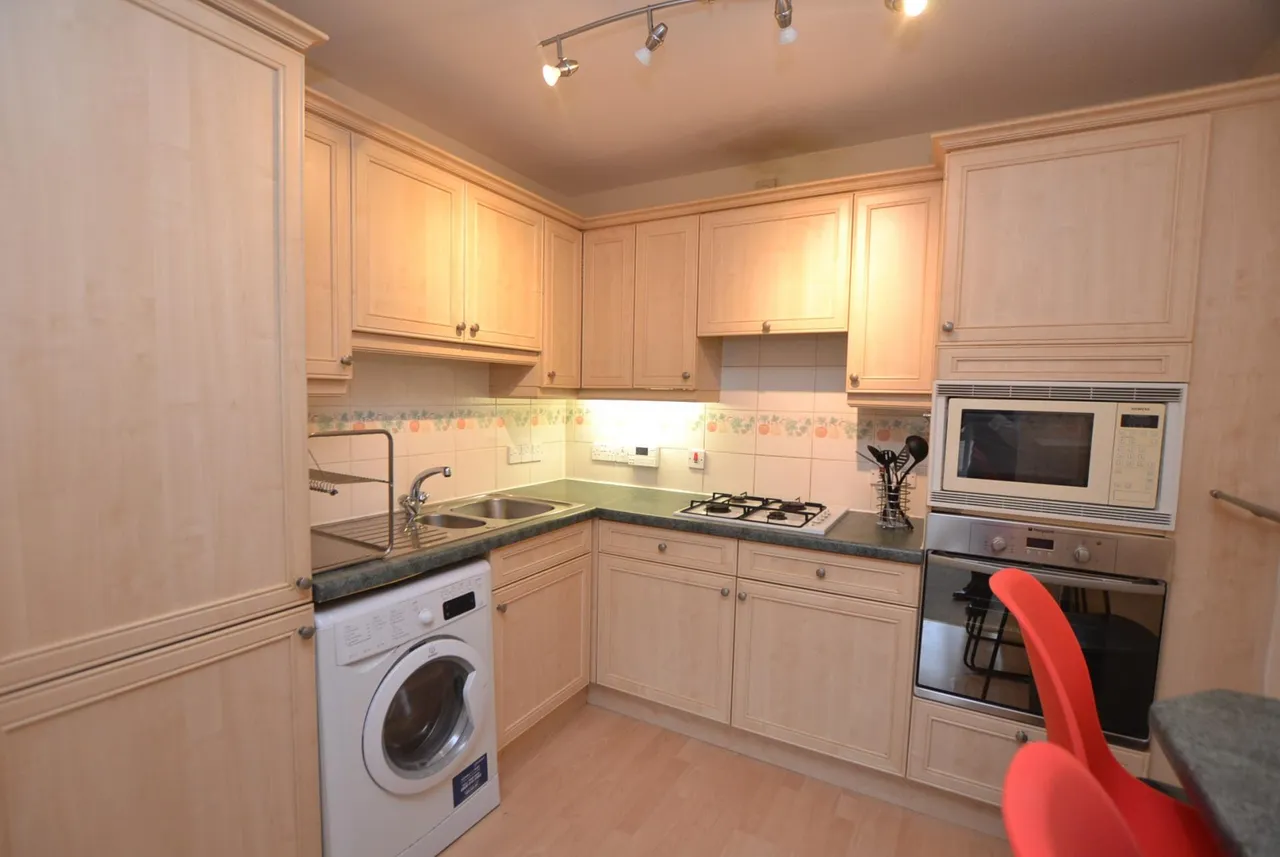 Russell Gardens, Edinburgh, EH12, photo 4