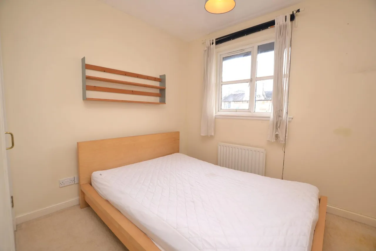 Russell Gardens, Edinburgh, EH12, photo 6