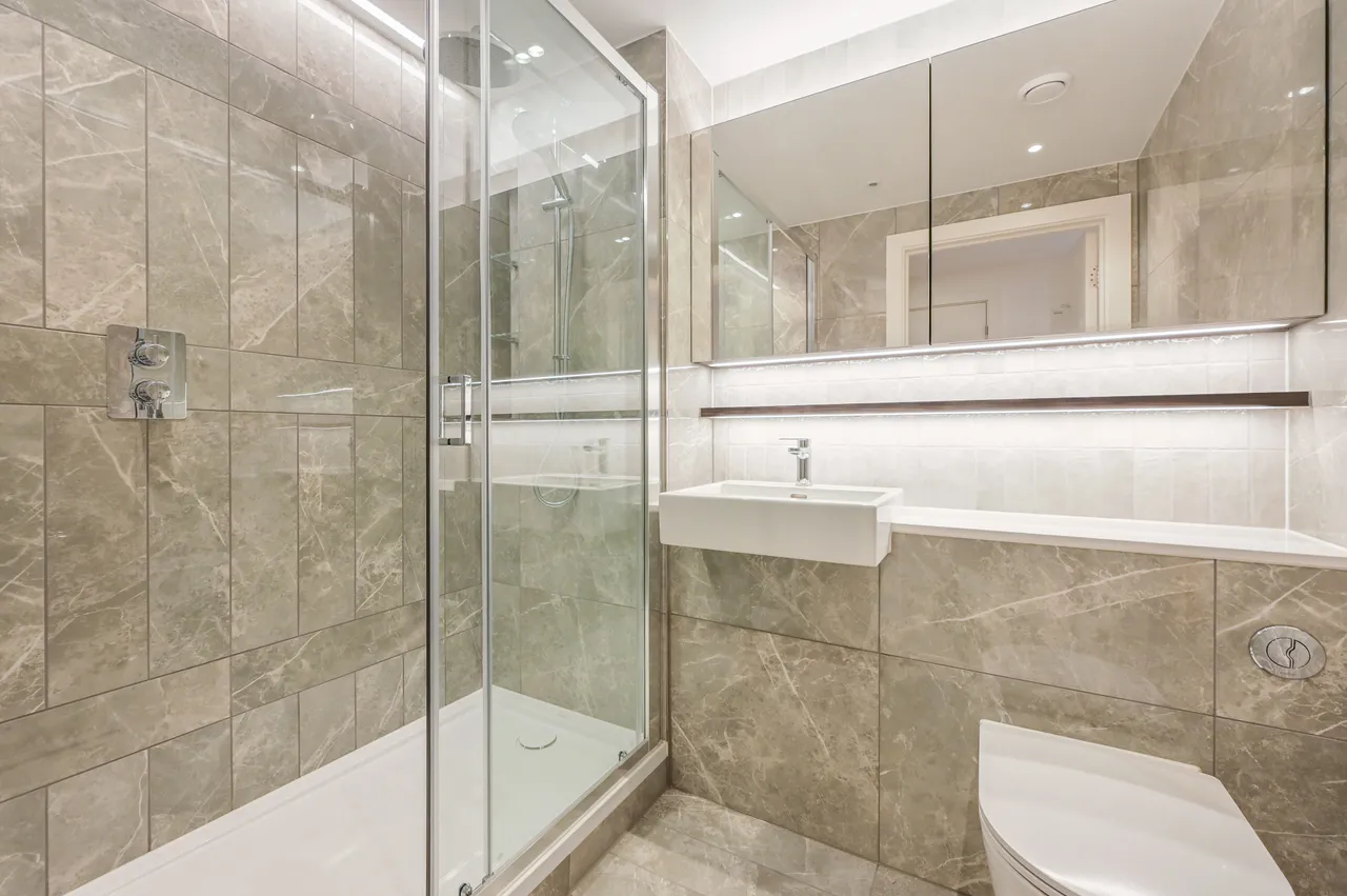 Flat 904, Bow View Apartments, 2 Maple Mews, photo 8