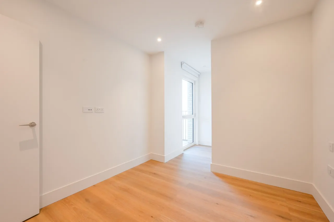 Flat 904, Bow View Apartments, 2 Maple Mews, photo 6