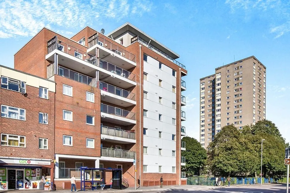 2 bed flat to rent — Queen Street, Portsmouth, PO1