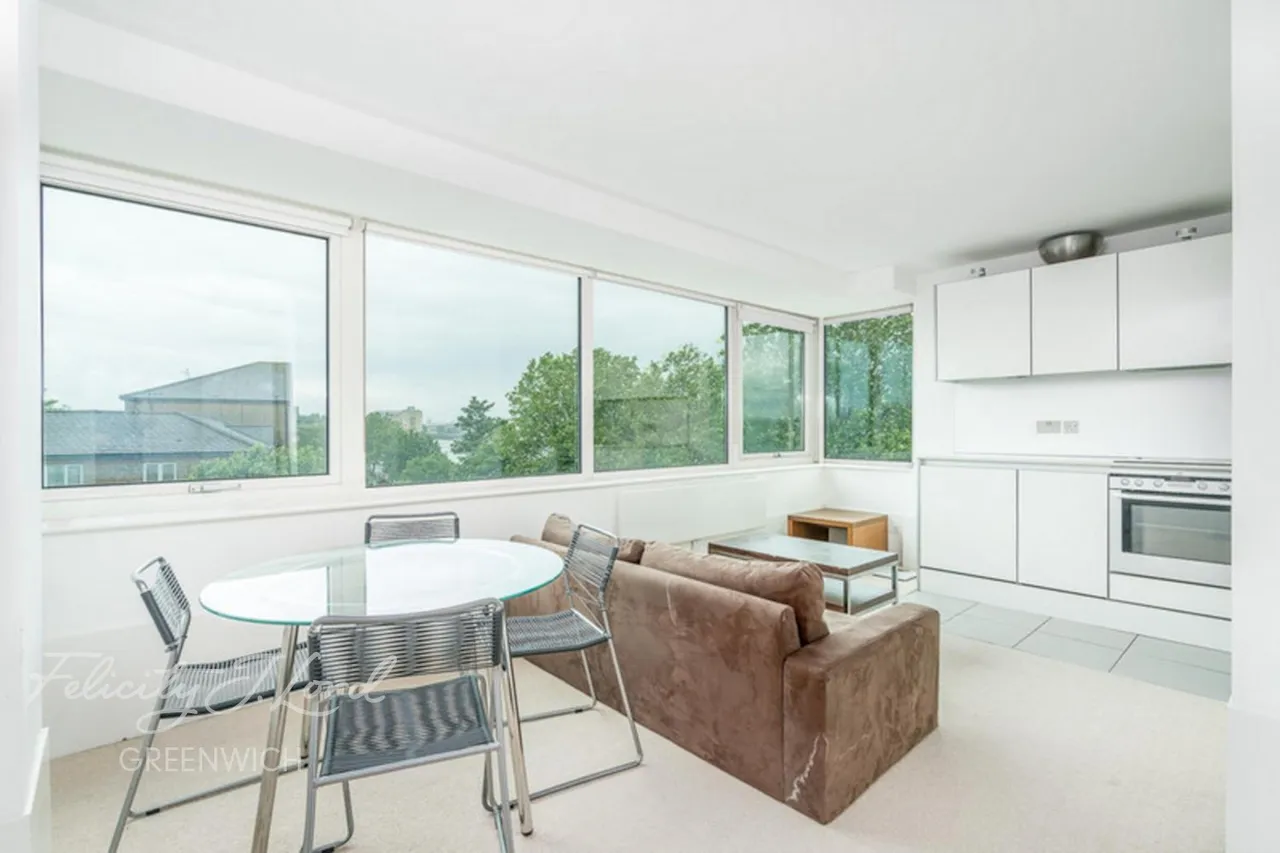 2 bed flat for sale, George Beard Road, SE8