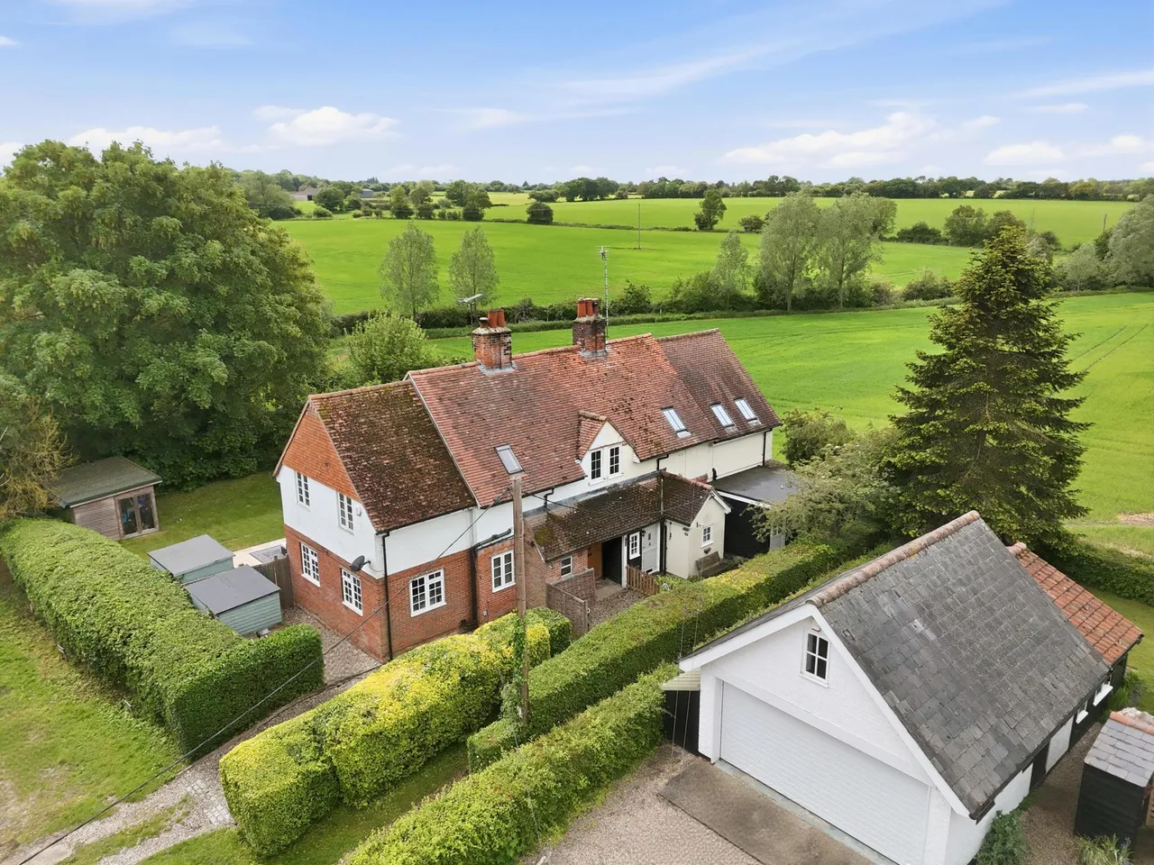 3 bed house for sale — Chelmsford Road, Great Waltham, CHELMSFORD, CM3 1AQ